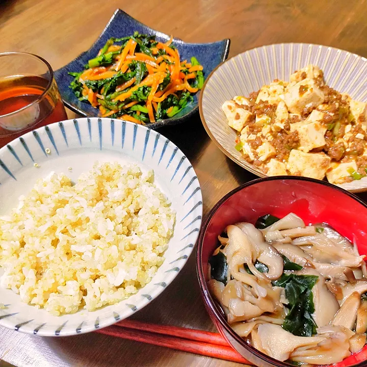 Snapdishの料理写真:7/14夜、麻婆豆腐だからごはん！キヌア混ぜてるけど 610kcal|ぴらさん