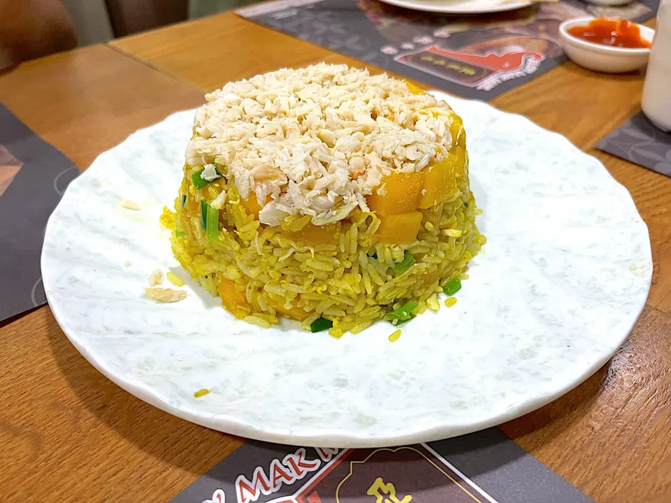 Fried rice with crab meat and mango|skyblueさん