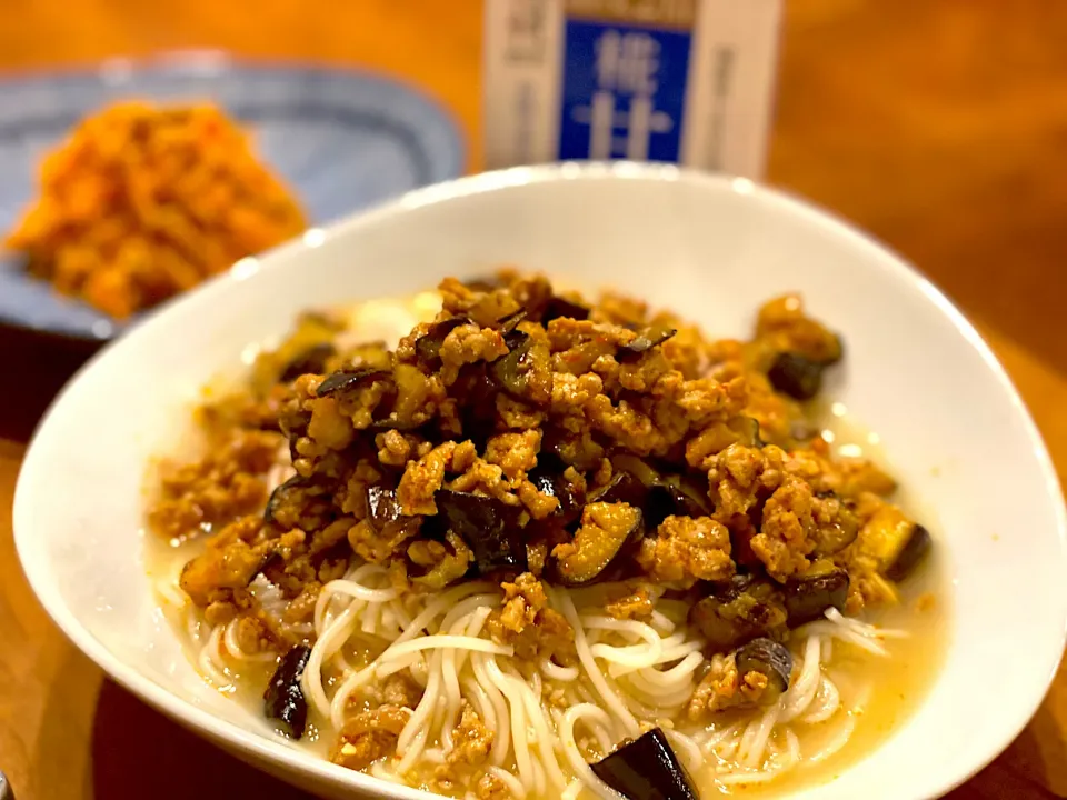 Snapdishの料理写真:茄子と挽き肉の坦々そうめん☺︎|まめすけ。さん