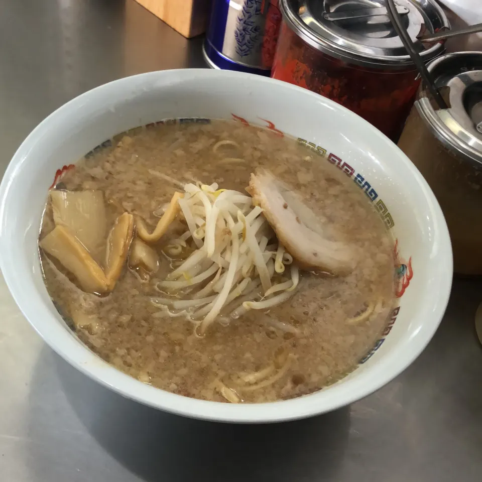 今日も　＃朝ラー　です。　＃夜勤明け　で　＃ラーメン　です。　この時間でも行けるのは　＃ホープ軒　くらい？|Hajime Sakaiさん