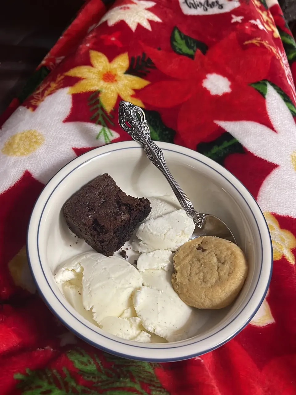 Ice cream, brownies, and cookie!|suさん