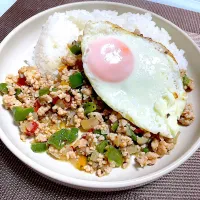 Snapdishの料理写真:ガパオライス🍳|れちゃんさん