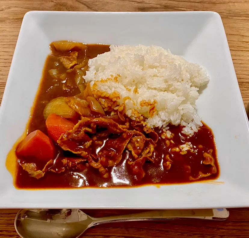 レンチン野菜と薄切り肉で 20分早煮カレーとサラダで晩ごはん・・|ばくあんしゃさん