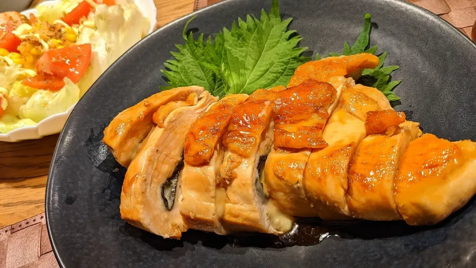 チーズがとろーり
鶏むね肉の海苔チーズミルフィーユ焼き|まみさん