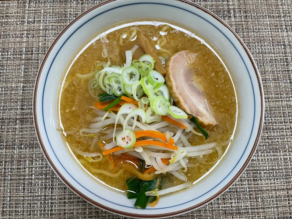 昼ラー🍜西山札幌味噌ラーメン|kudoさん