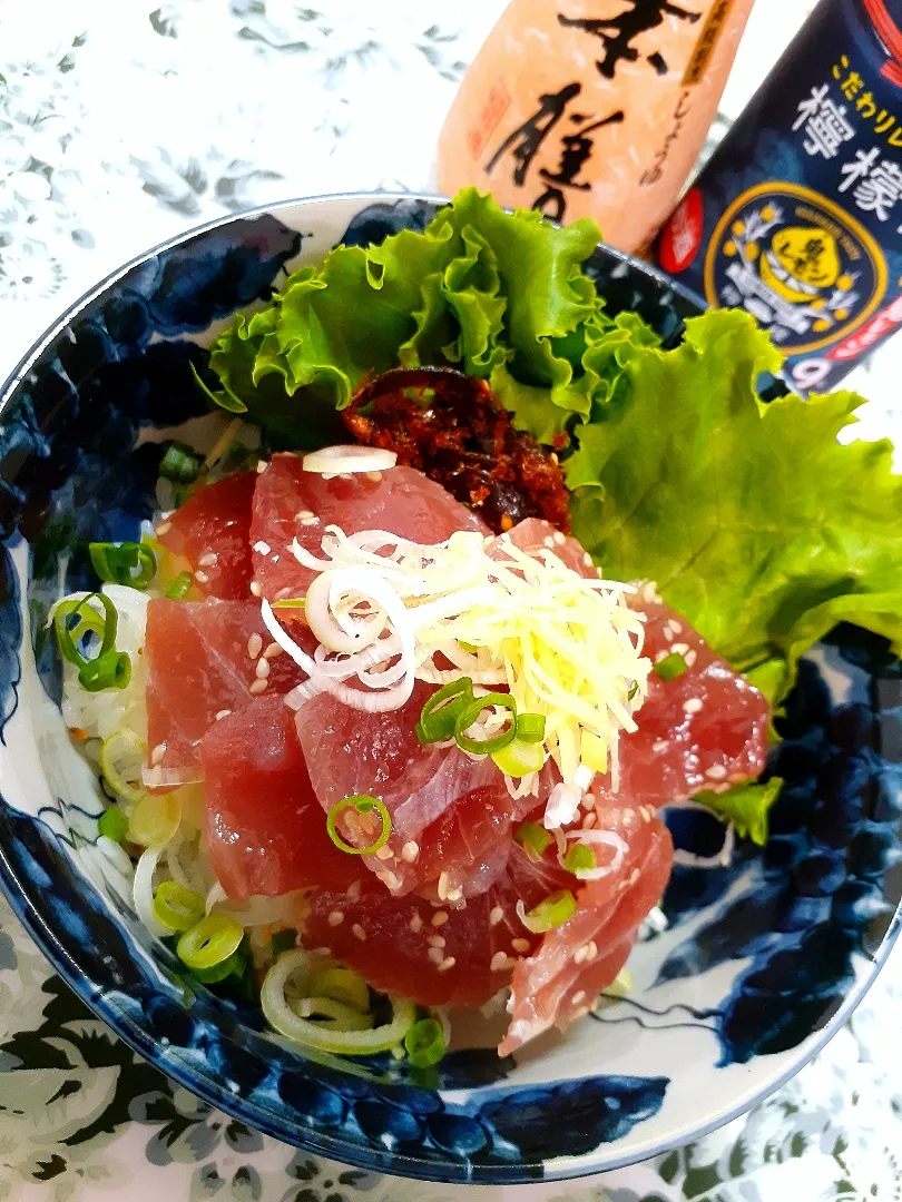 Snapdishの料理写真:🔷🐟漬け鮪切り落とし丼で乾杯20220716土曜日🌙✨🔷|@きなこさん