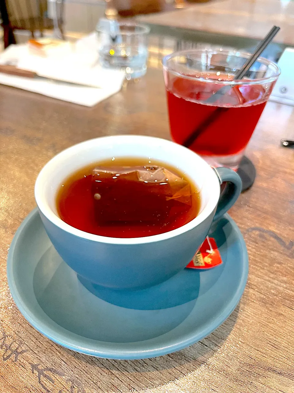 Earl grey tea and cranberry juice|skyblueさん