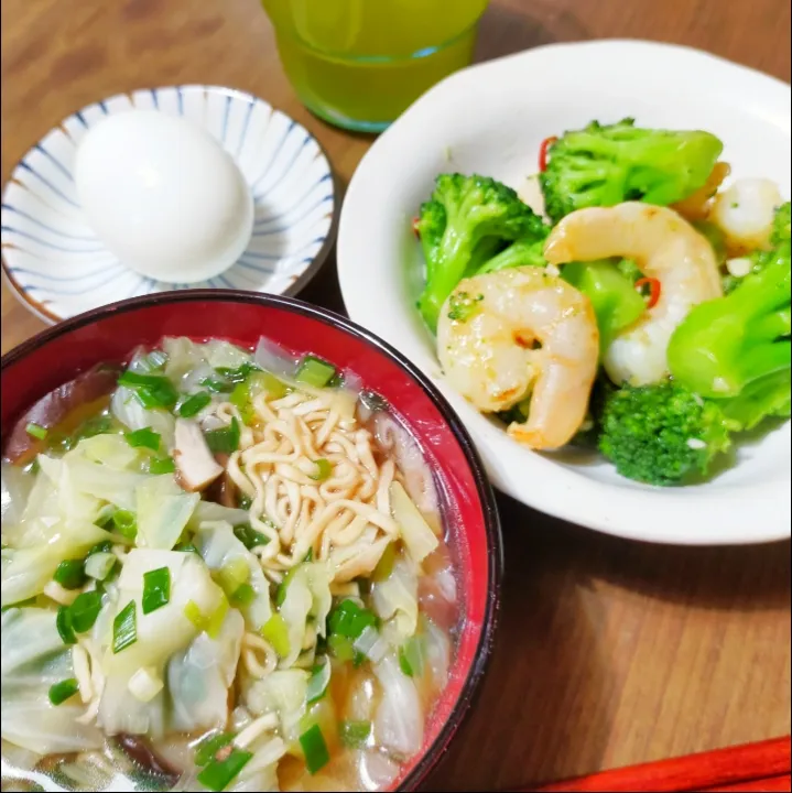 7/17昼、おやつのミニラーメンを豪華に 305kcal|ぴらさん