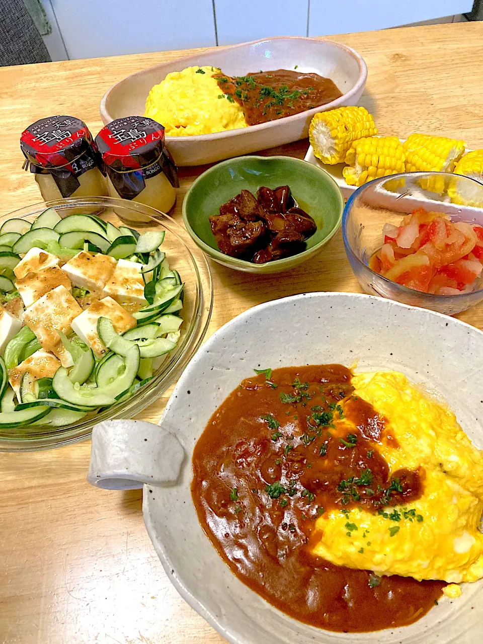 Snapdishの料理写真:オムハヤシ❤️お豆腐のサラダ❤️スイカの皮の🍉お漬物(赤穂の天塩)❤️鶏レバー甘辛煮❤️とうもろこし🌽❤️頂いたプリン🍮|さくたえさん