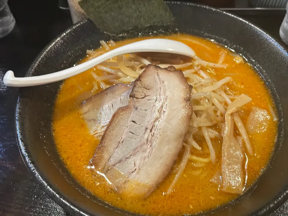 Snapdishの料理写真:一蔵（いちぞう）赤鬼（味噌ラーメン）|ちあぽんさん