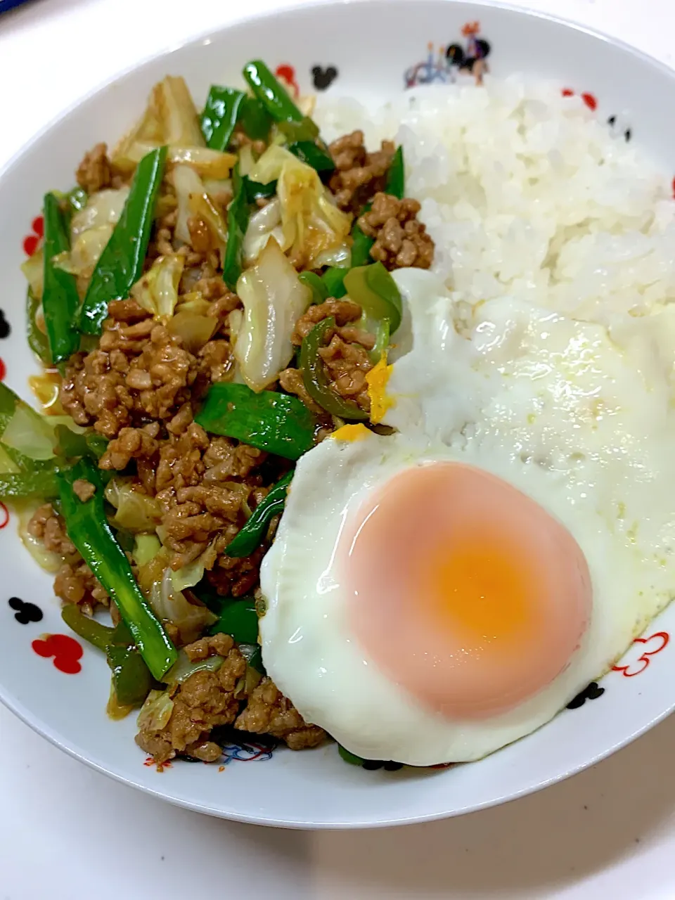 勝ち飯⭐︎肉みそキャベツロコモコ丼|ぺろたんさん