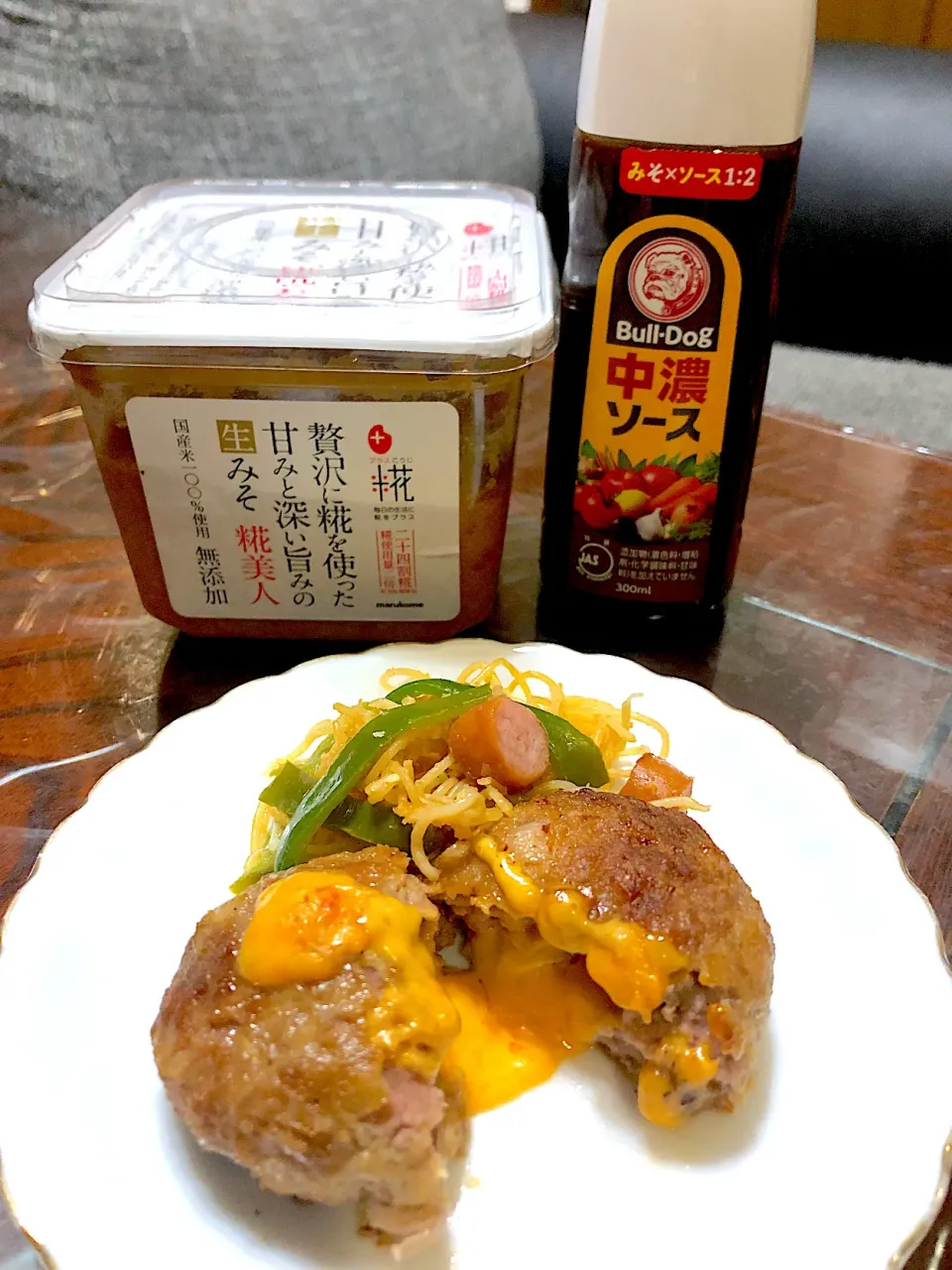 Snapdishの料理写真:チーズハンバーグ|kyonmiさん