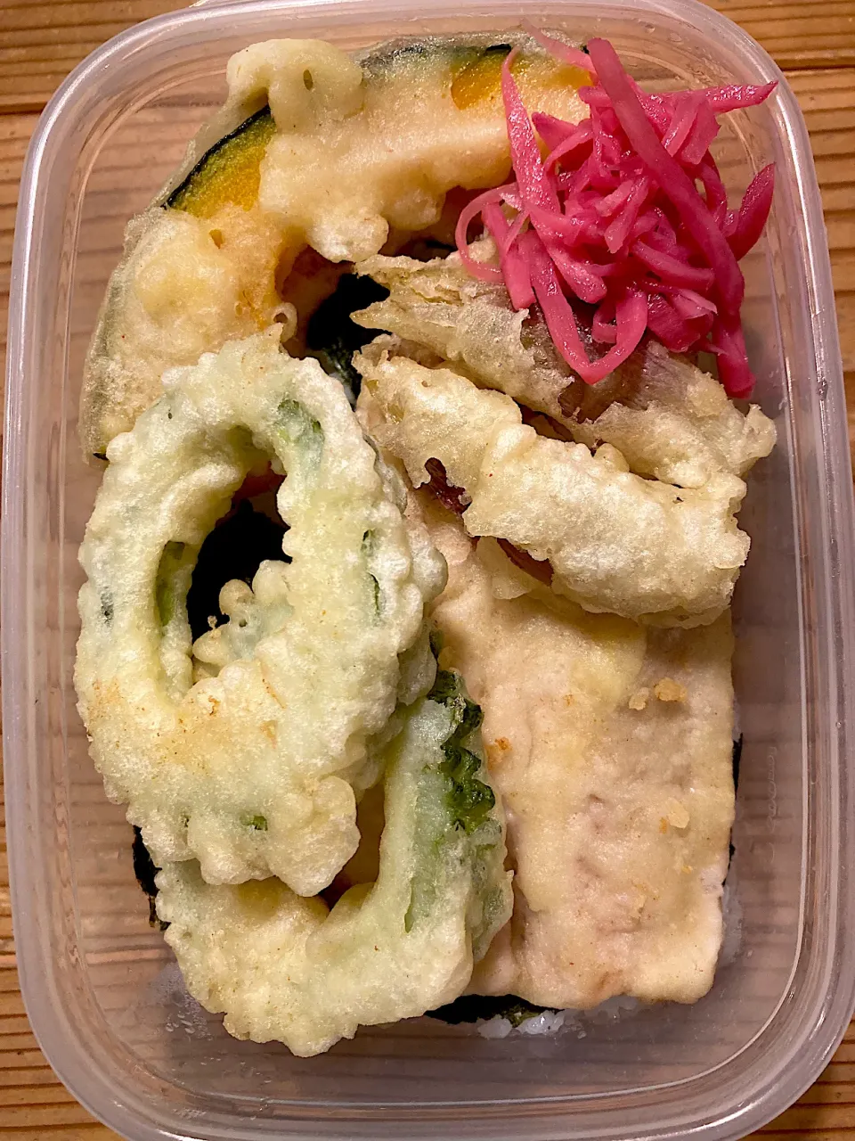 夏野菜とイワシの天丼弁当|かわまきまきさん