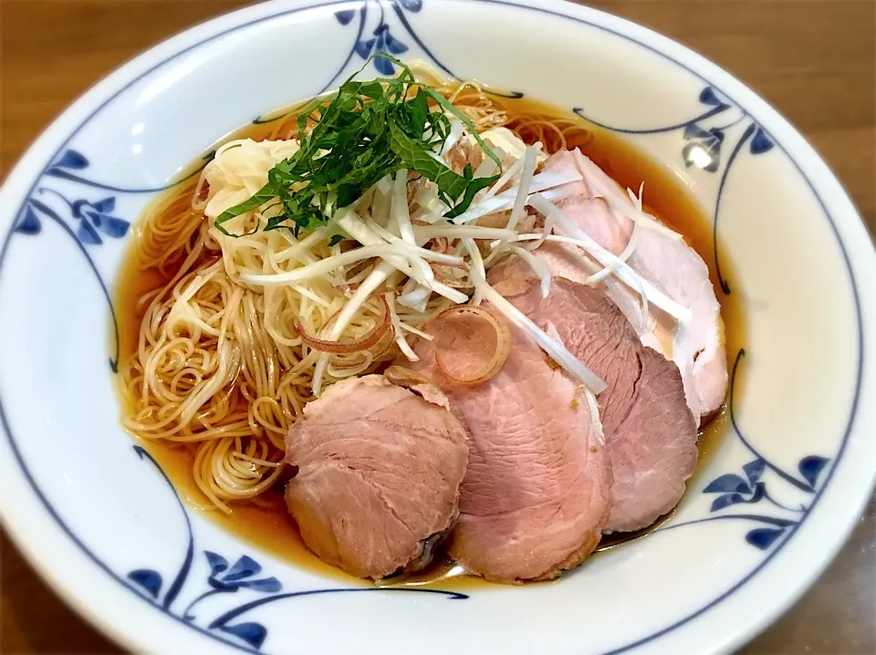 Snapdishの料理写真:ぶっかけ素麺  鶏&豚叉焼乗せ|リフルシャッフルさん