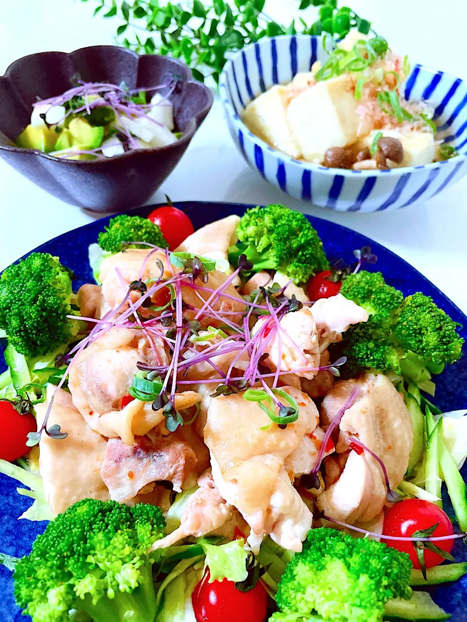 蒸し鶏のピリ辛サッパリ梅ダレ|オーロラさん