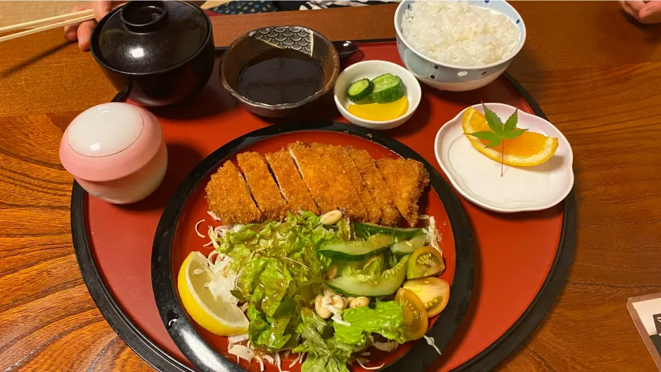 梅庄さんの味噌かつ定食|Morito Kamiyaさん