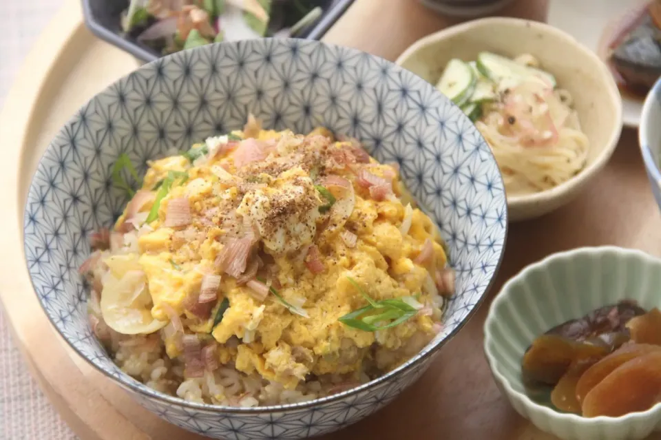 『夏の親子丼』【公式】料理研究家　指宿さゆり|【公式】料理研究家　指宿さゆり≫ｽﾀｼﾞｵ（ｽﾀｯﾌ運営）さん