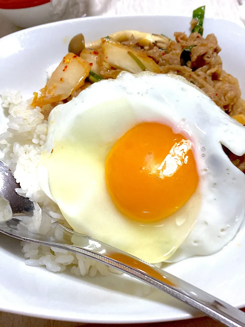 あるものでキムチ牛丼卵のせ、きゅうりの酢物|Ayaさん