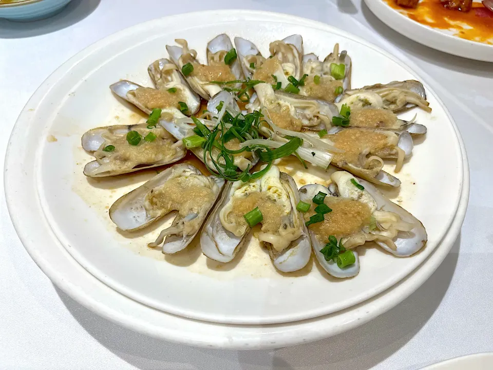 Steamed duotou clams with minced garlic|skyblueさん