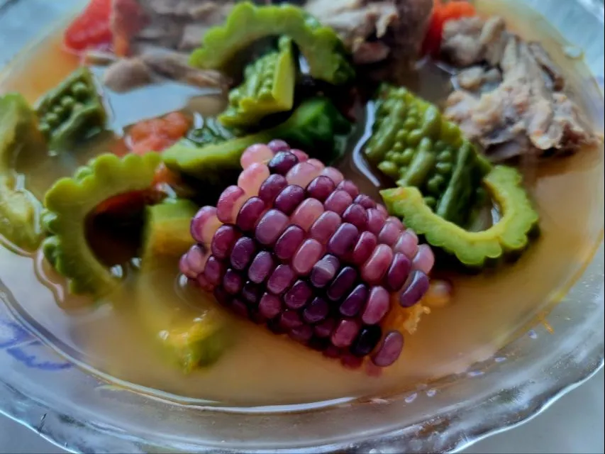 Snapdishの料理写真:苦瓜大骨汤 - pork bone soup with bitter gourd|steven z.y.さん