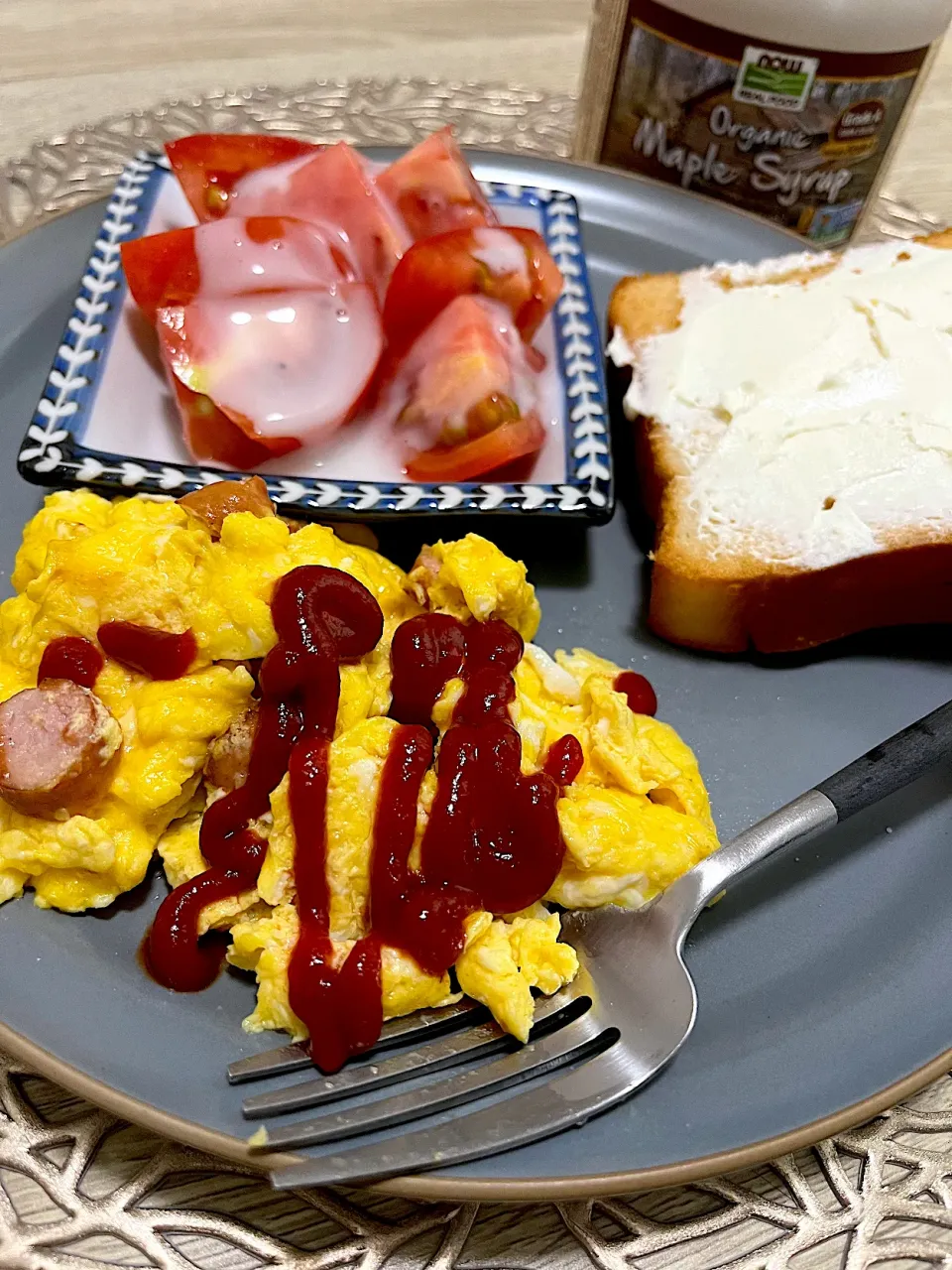 Snapdishの料理写真:1人で迎えた誕生日の朝ごはん…|ゆかｕさん