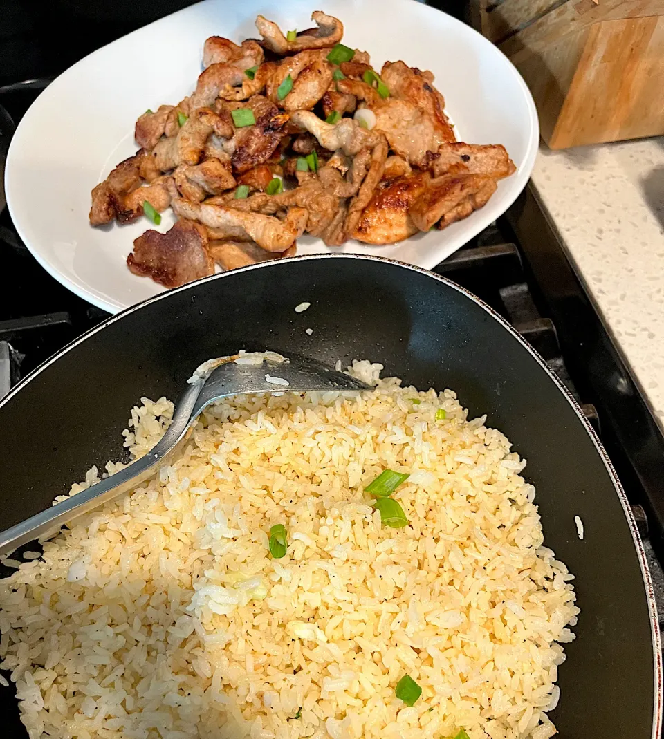 Snapdishの料理写真:Fried rice and fried pork marinated in garlic, lemon, soy sauce, oyster sauce , salt & pepper, and sugar|🌺IAnneさん