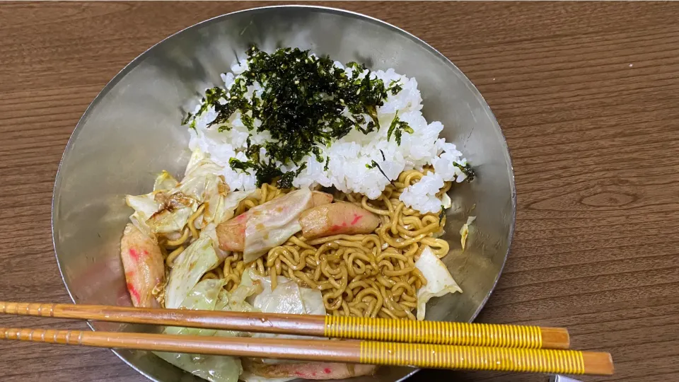 即席焼そば丼|Morito Kamiyaさん