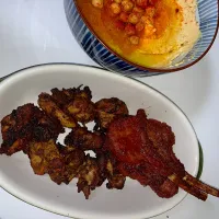 Snapdishの料理写真:Shawarma Chicken and Tandoori Lamb Chops with Hummus シャワルマチキンとタンドリーラムチョップとフムス|Tiffinさん