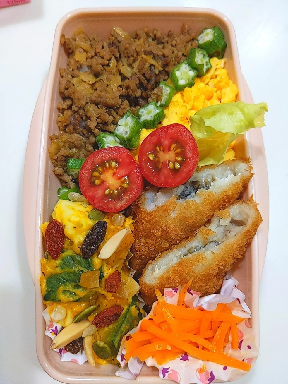 Snapdishの料理写真:白身魚のフライ弁当|s-iさん