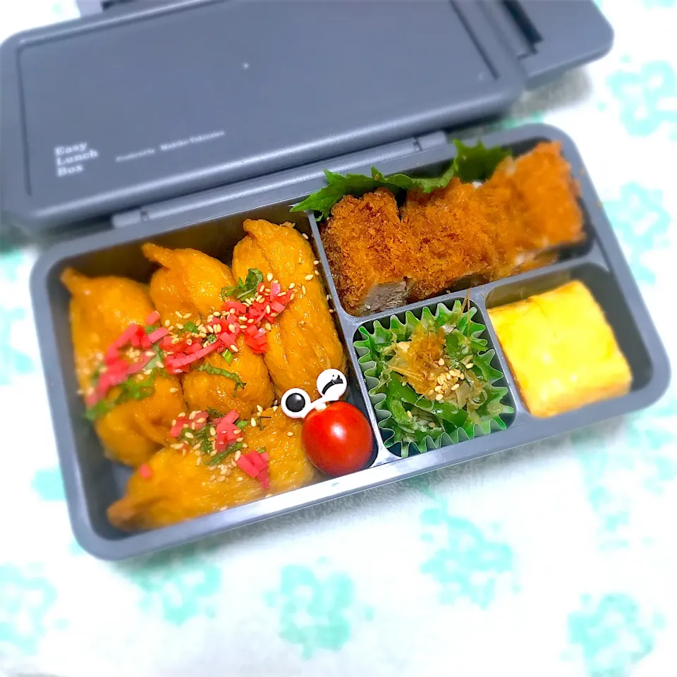 SJK弁当🍱〜ヒレカツ・玉子焼き・無限ピーマン・稲荷寿司|華恋さん