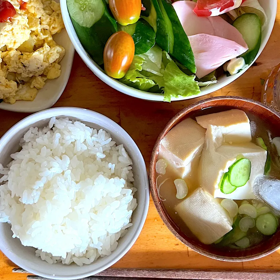 きゅうりと豆腐の冷やし味噌汁|ミカさん