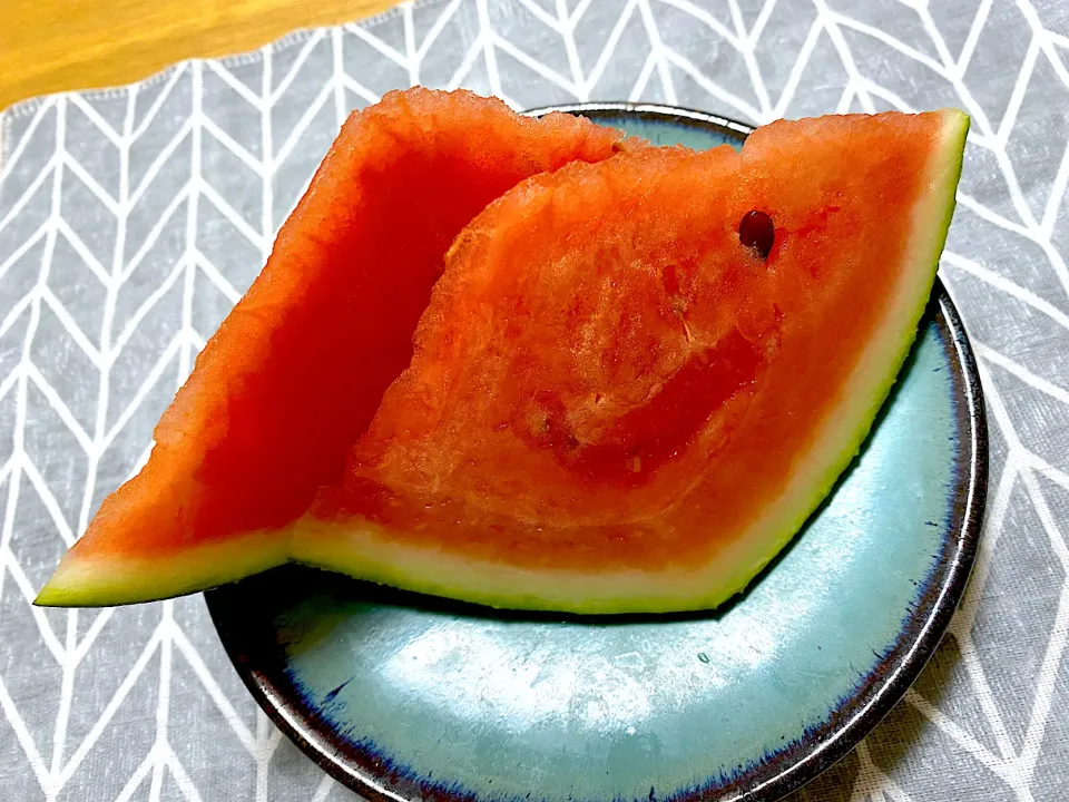 Snapdishの料理写真:今年はドンピシャ✨👏祖父の縞々スイカ🍉|1614さん