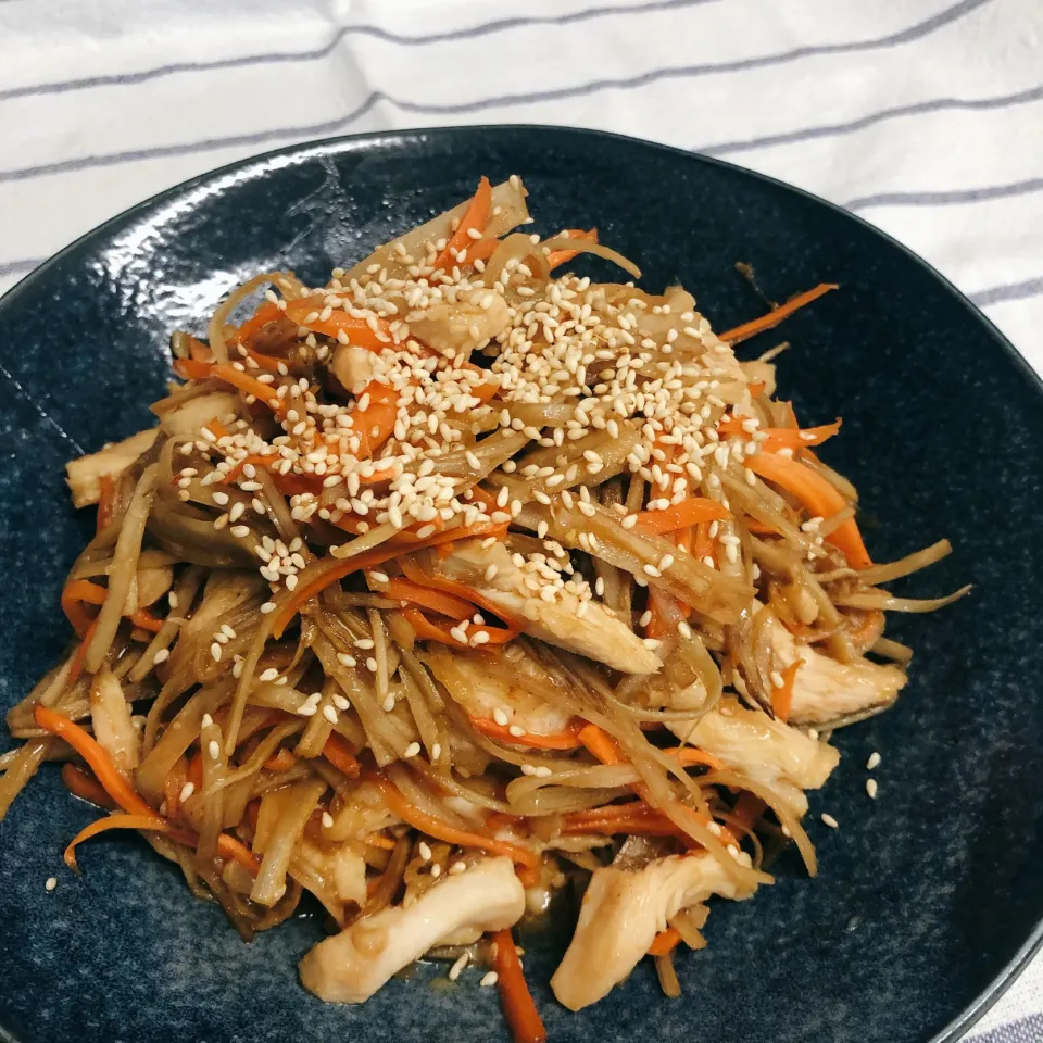 からあげビールさんの料理 食いしん坊からちゃんの♪甘味噌きんぴらごぼう＆ズッキーニサラダ弁当|mickyさん