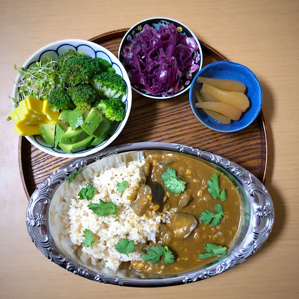 #vegan 
茄子とムング豆のカレー|makiko_aさん