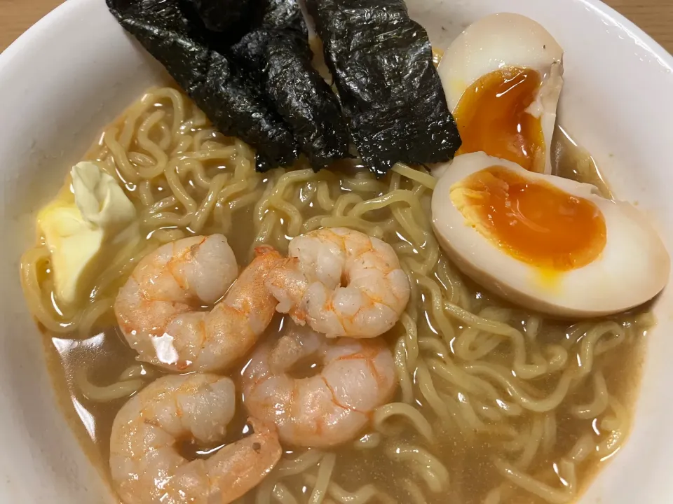 Snapdishの料理写真:エビ味噌ラーメン|クマ☆ゆうきさん