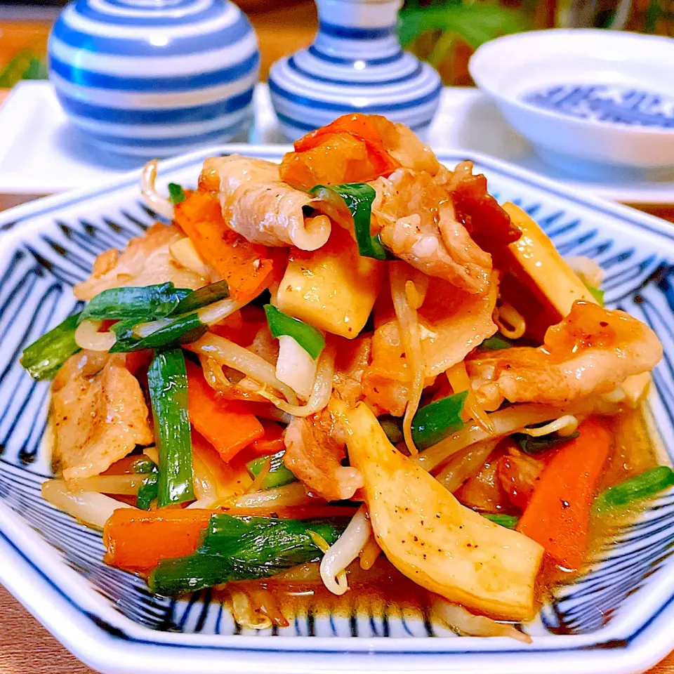 Snapdishの料理写真:🥘豚バラとエリンギと野菜の中華風とろみ炒め😋🥢|Sの食卓さん