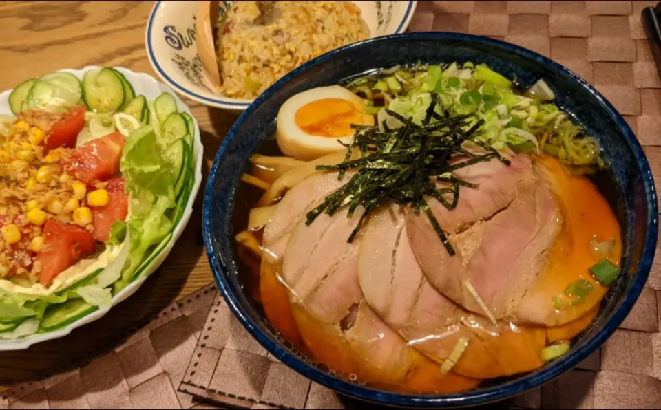 Snapdishの料理写真:チャーシューたっぷり麺|まみさん