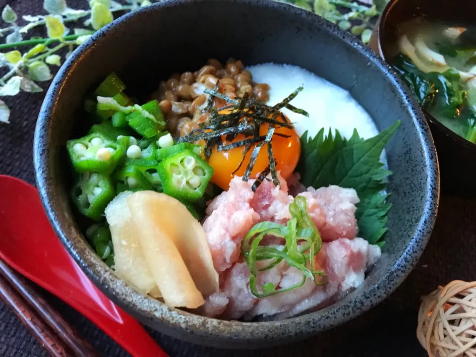 手作りガリ添えて♡ばくだん丼|まなまな♡さん