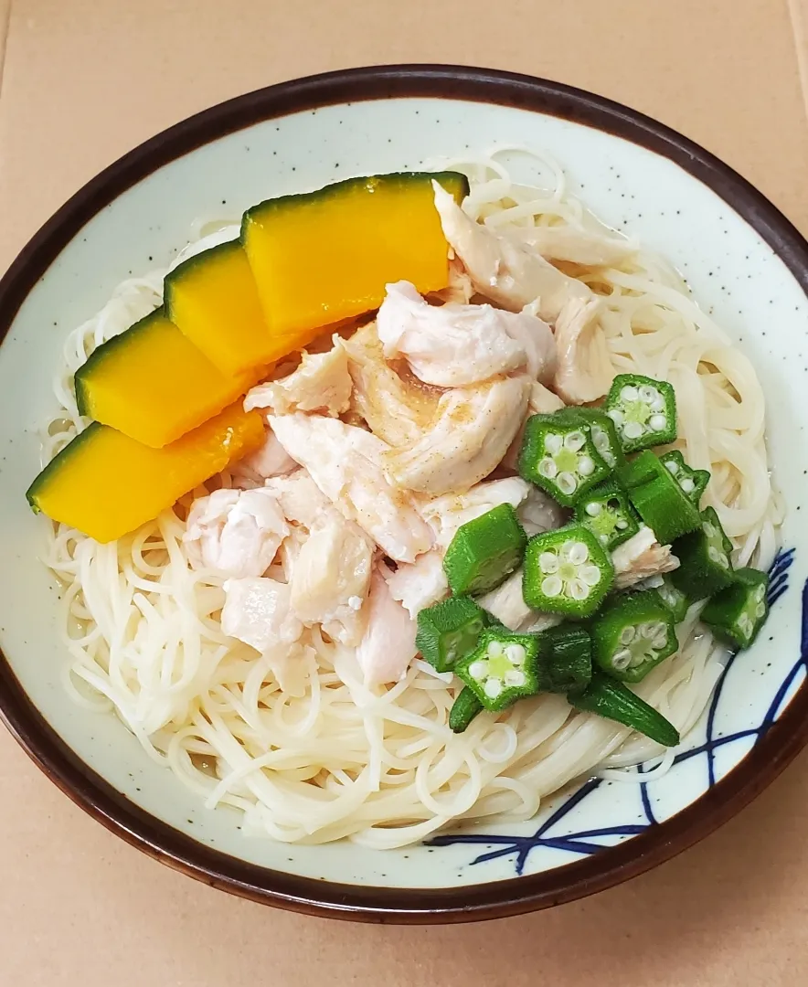 ササミとかぼちゃとオクラの冷や味噌汁そうめん|ナナさん