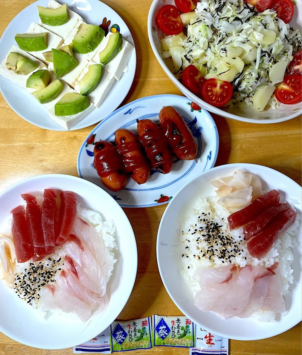 Snapdishの料理写真:残りお刺身丼🐟|Makokoさん