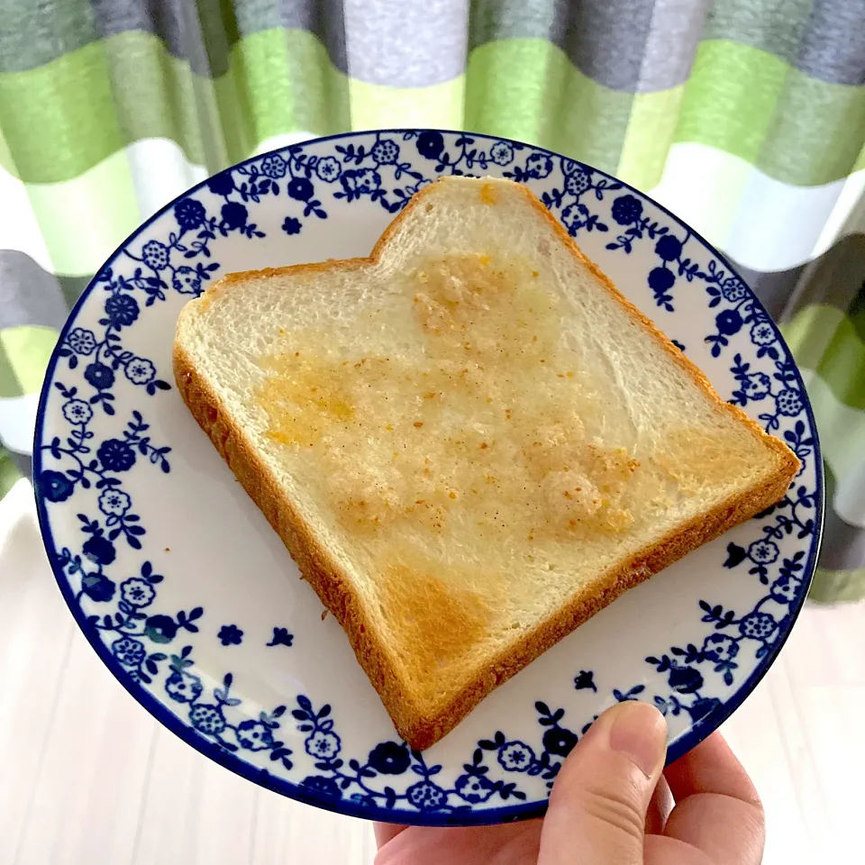 Snapdishの料理写真:ポテトースト！バターしょうゆ味|ぎえちゃんさん