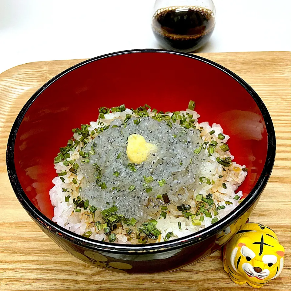 生しらす丼|marichさん