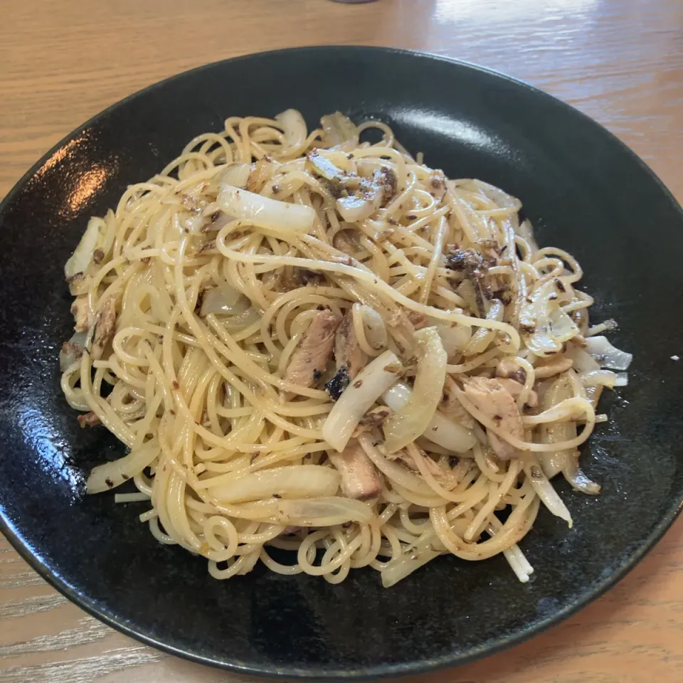 Snapdishの料理写真:アヒージョ風なパスタ|Kojiさん