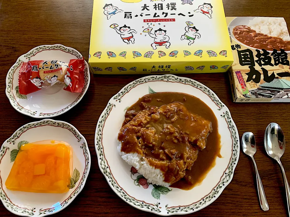 国技館のカレー🍛大相撲バームクーヘン🧁今日の昼食20220724|rococoさん