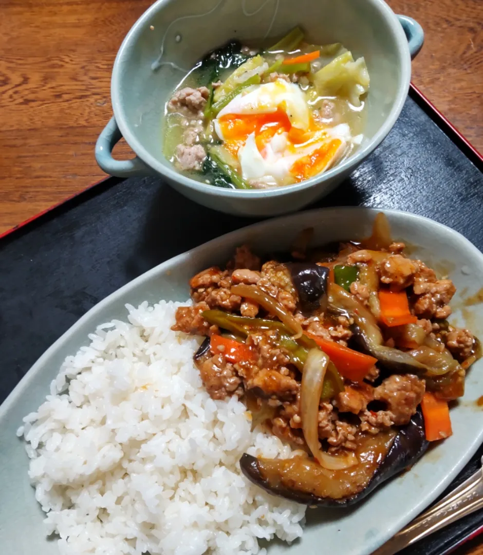 「勝ち飯」
スタミナ丼‼️たっぷり野菜の麻婆茄子🍆
金のスタミナスープ✌️
|たつかばさん