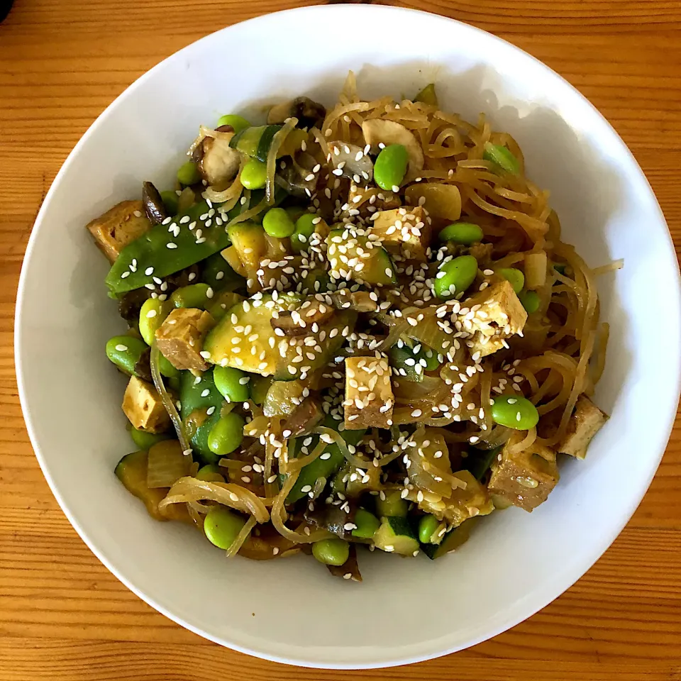 Noodles with smoked almond tofu and veggies 🌱|MissYumYumさん