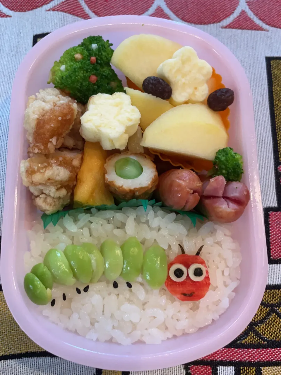 幼稚園はらぺこあおむし弁当|リリさん