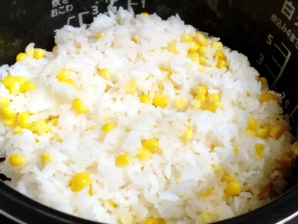 シンプルとうもろこしご飯🌽💕|GGGさん