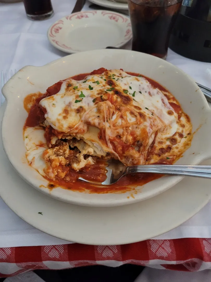 lasagna from Maggianos in Chicago|Macchefさん