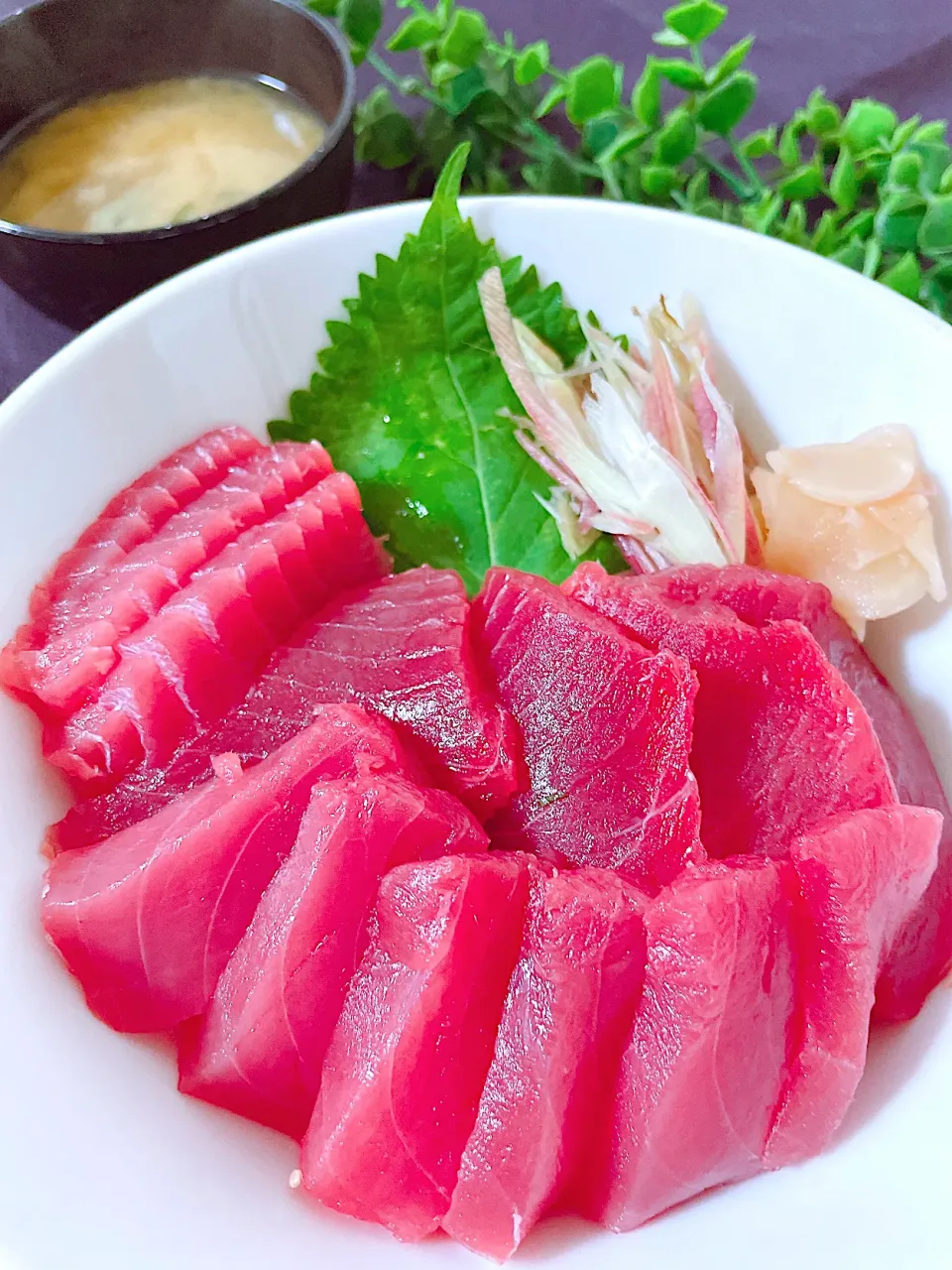 マグロ丼（キハダ）|オーロラさん